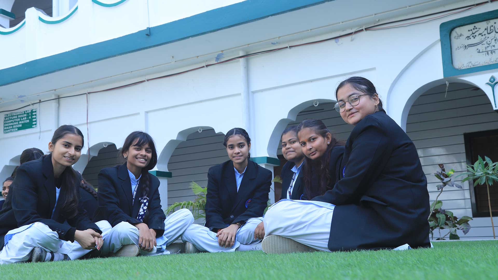 campus-img